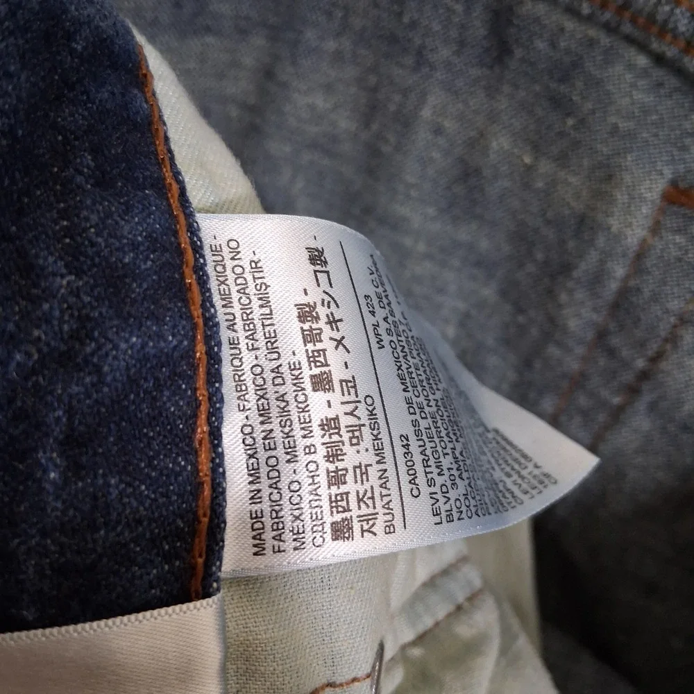Levis levi 569